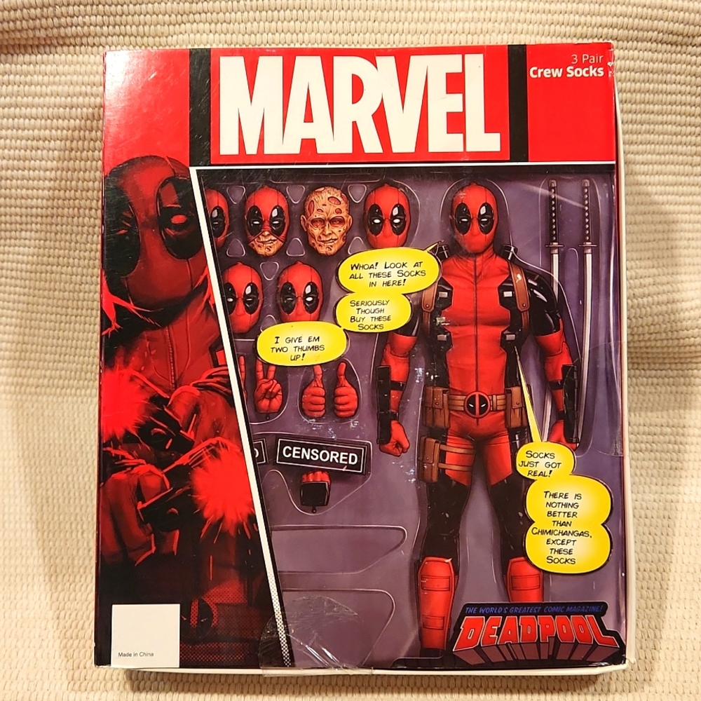 Deadpool socks - Picture 3 of 6